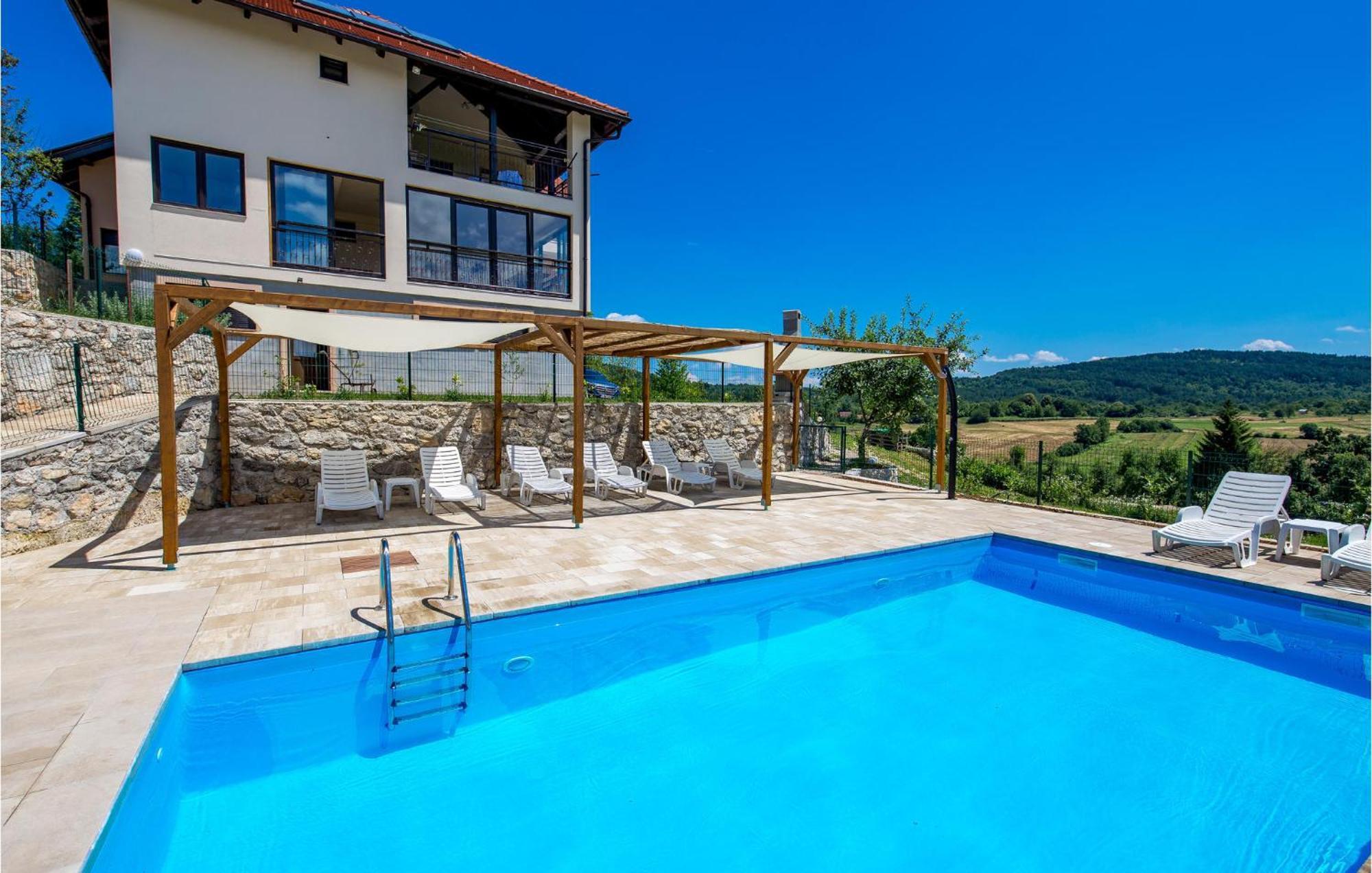 1 Bedroom Beautiful Apartment In Rakovica Exterior photo