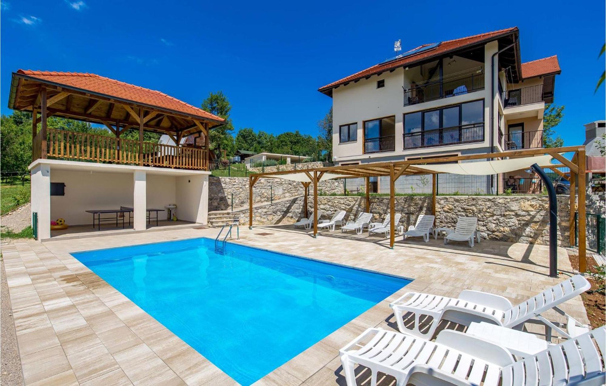 1 Bedroom Beautiful Apartment In Rakovica Exterior photo